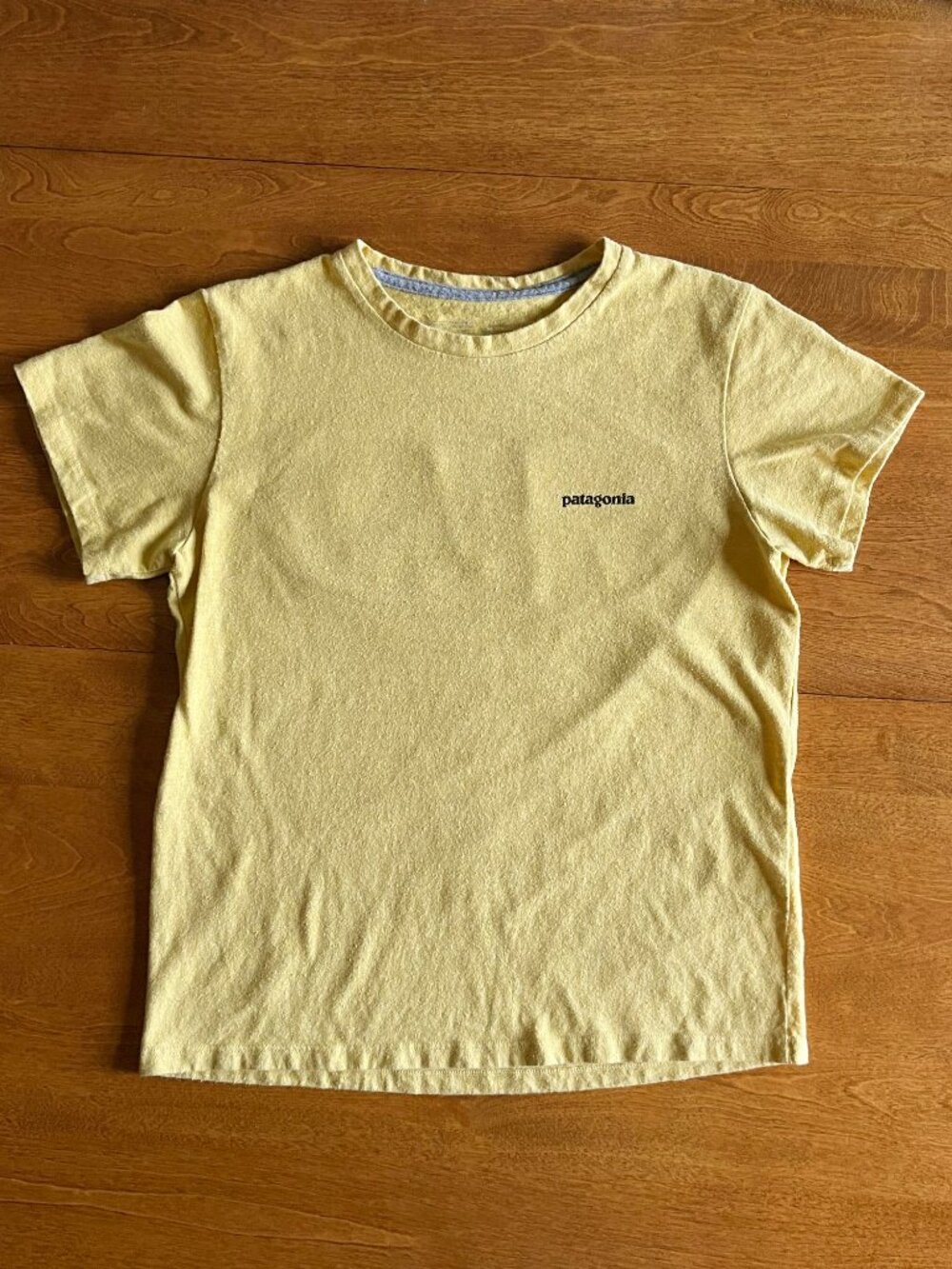 Patagonia yellow logo "Responsibili-Tee" S - Picture 2 of 7